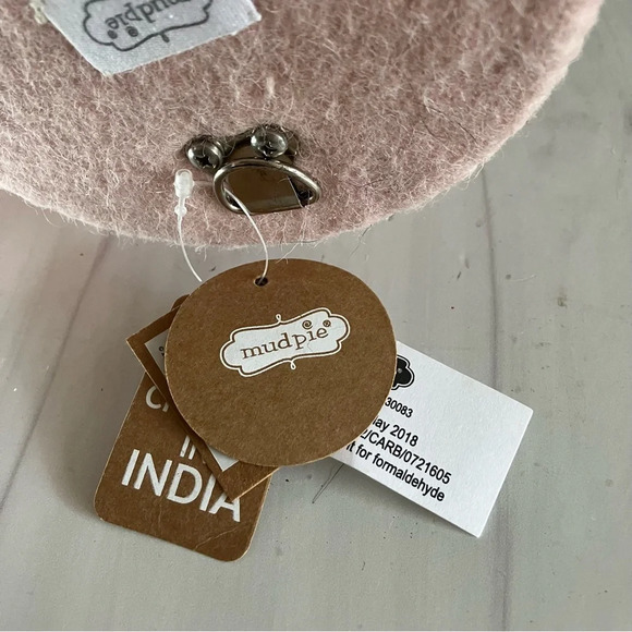 Mudpie Wool Elephant Wall Hanging Nursery Decor Baby Girl NWT - Picture 4 of 5